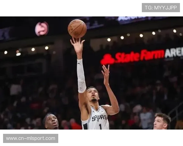 马刺准备让文班减少三分出手，回归篮下统治