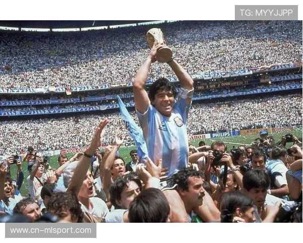 马特乌斯：马拉多纳是那个时代无人能及的天才，旷世奇才马拉多纳